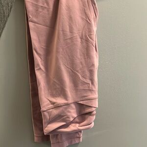 aritzia leggings
